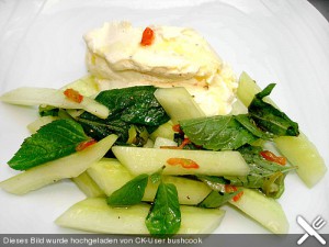 183090-big-gurken-minze-salat-mit-mascarponecreme